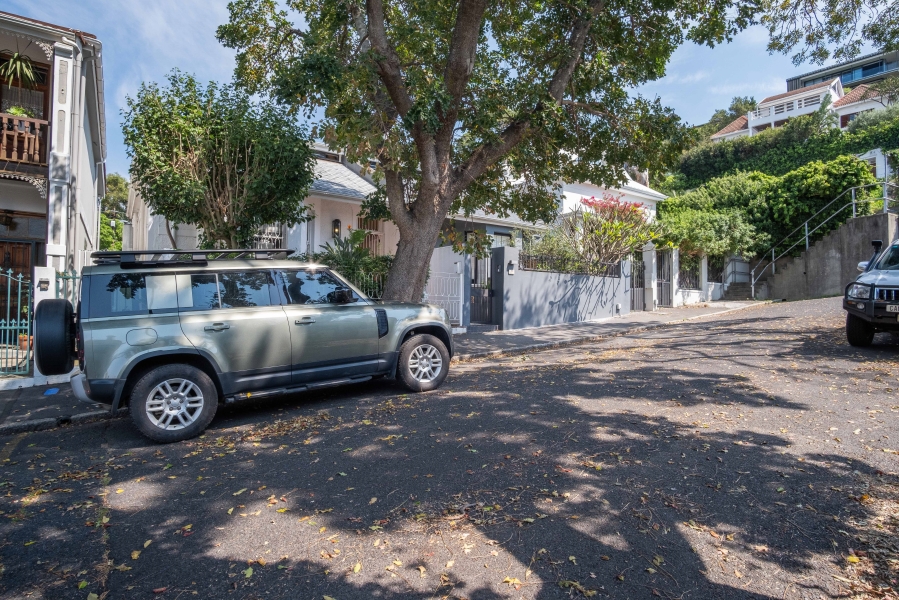 3 Bedroom Property for Sale in Tamboerskloof Western Cape